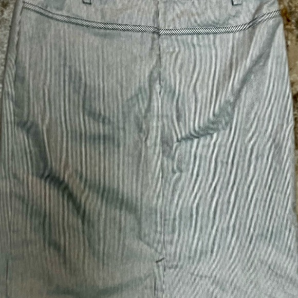 Chic Black and White Striped A-Line Skirt - Picture 5 of 6